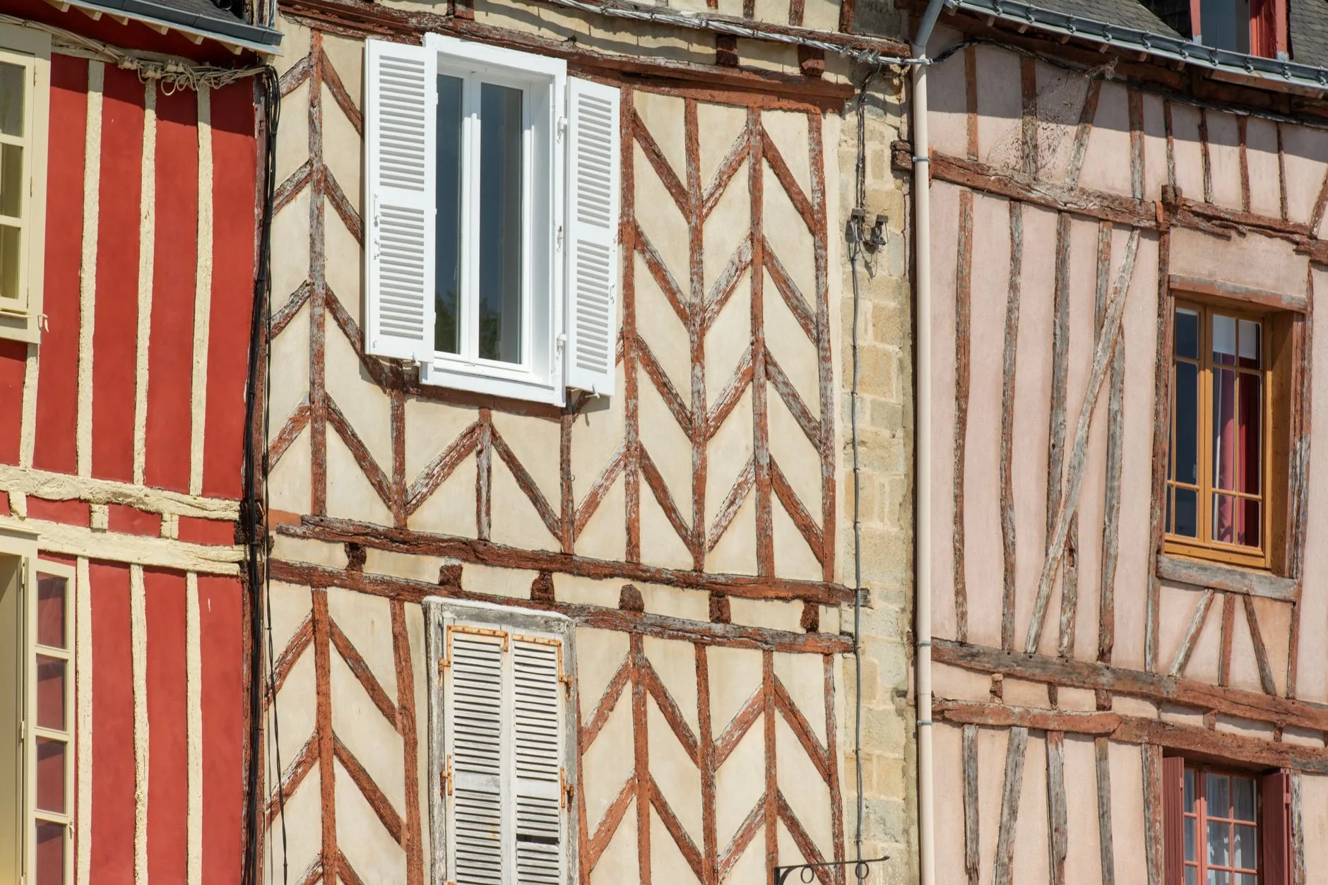 Maisons à pans de bois et port de Vannes dans le Morbihan